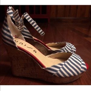Sold♥️ 7.5 Striped Red/White/Blue Cork Wedges